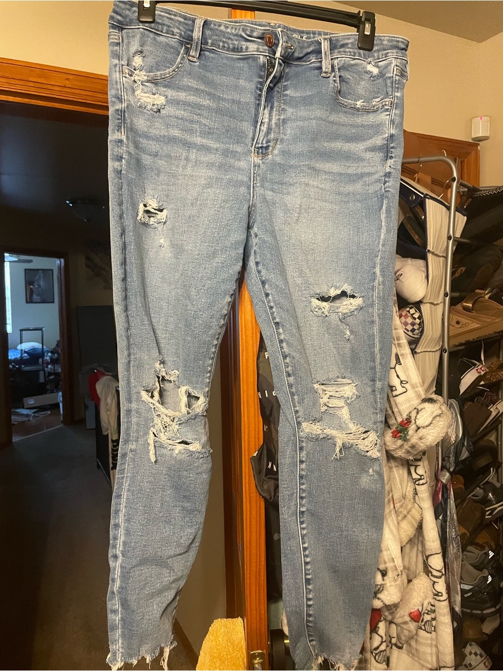 American Eagle Outfitters Light Blue Distressed Skinny Jeans
